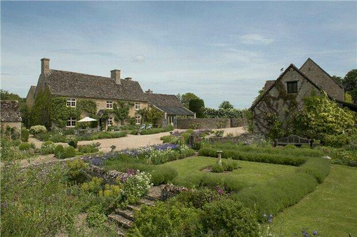 5 Bedroom Detached House For Sale In Fyfield, Lechlade, Gloucestershire, GL7