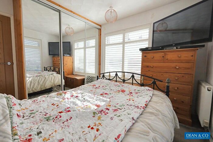 2 Bedroom Flat For Sale In Sherbourne Road, Hove, East Sussex, BN3