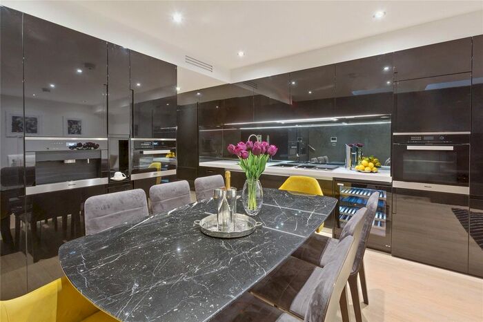 3 Bedroom Property To Rent In Halliford Street, Canonbury, N1