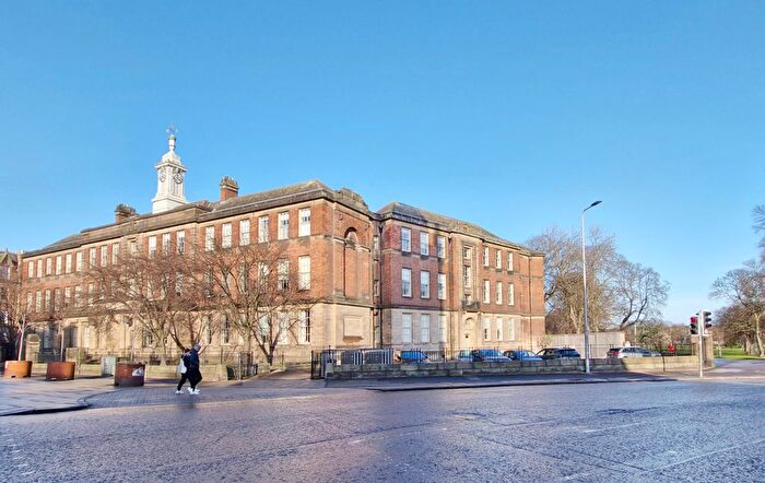 2 Bedroom Flat For Sale In / Duke Street, Leith Links, Edinburgh, EH6