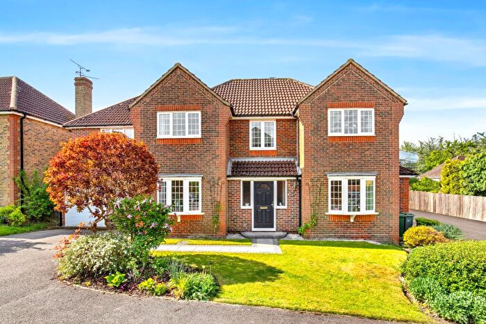 5 Bedroom Detached House For Sale In Wagtail Close, Horsham, RH12