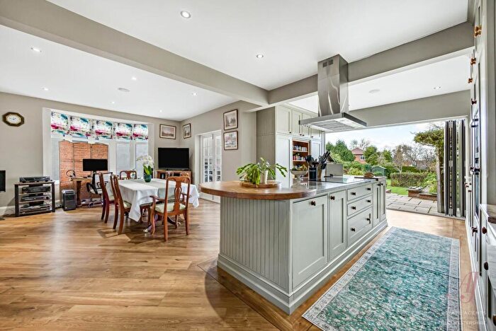 5 Bedroom Detached House For Sale In Stroud Road, Tuffley, Gloucester, GL4