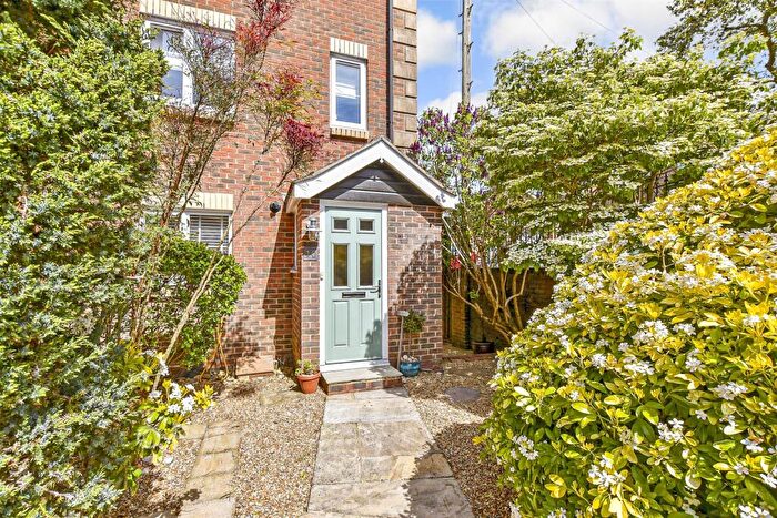 3 Bedroom End Of Terrace House For Sale In East Hill Road, Ryde, Isle Of Wight, PO33