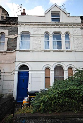6 Bedroom Terraced House To Rent In Brighton Road, BS6