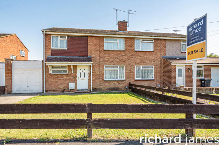 3 Bedroom Terraced House For Sale In Myrtle Gardens, Pinehurst, Swindon, SN2
