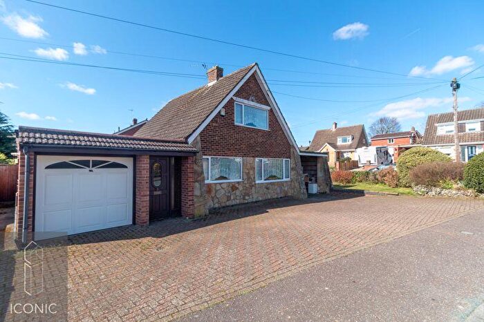 4 Bedroom Chalet For Sale In Lawn Close, Horsford, Norwich, NR10
