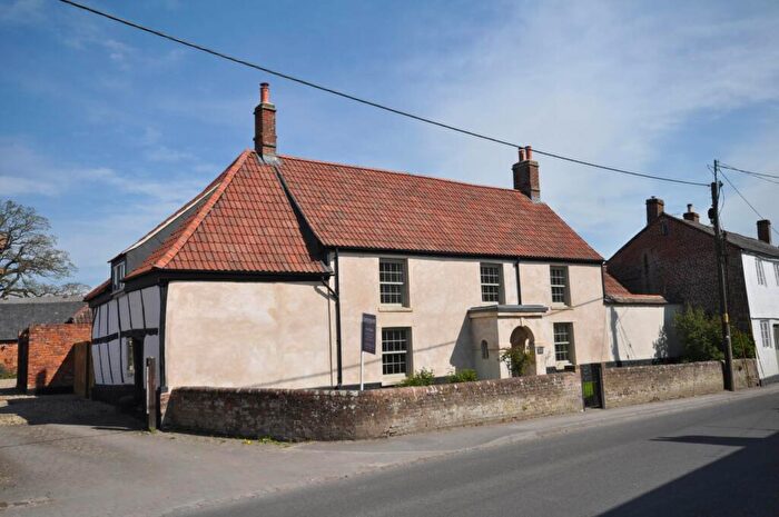 5 Bedroom Detached House For Sale In West Lavington, Devizes, Wiltshire, SN10