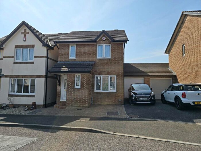 3 Bedroom Detached House For Sale In Benson Drive, Northam, EX39