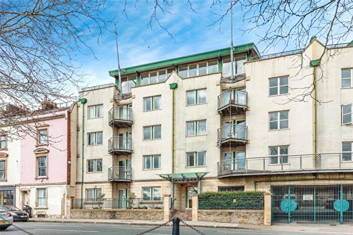 2 Bedroom Flat For Sale In Capital Edge, Hotwell Road, Bristol, BS8