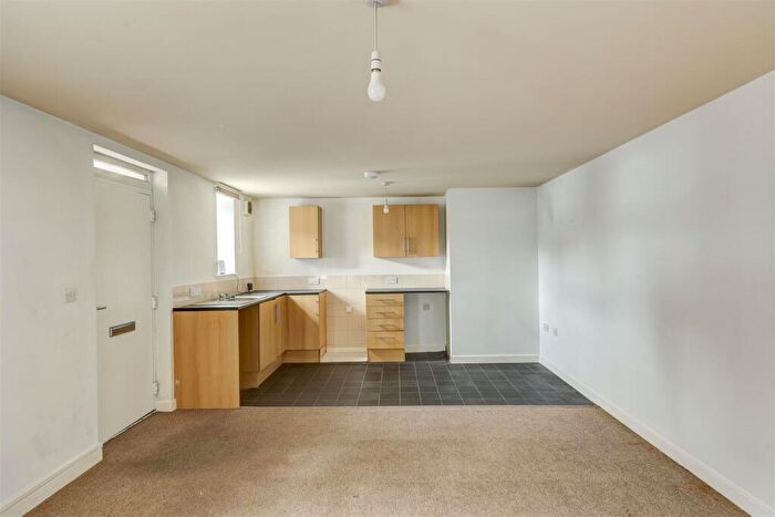 1 Bedroom Flat For Sale In Castlegate, Penrith, CA11