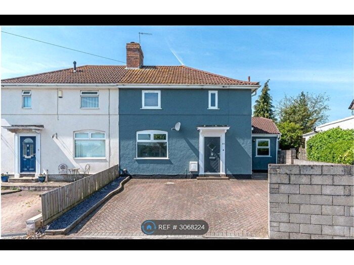 5 Bedroom Semi Detached House To Rent In Dingle Close, Bristol, BS9