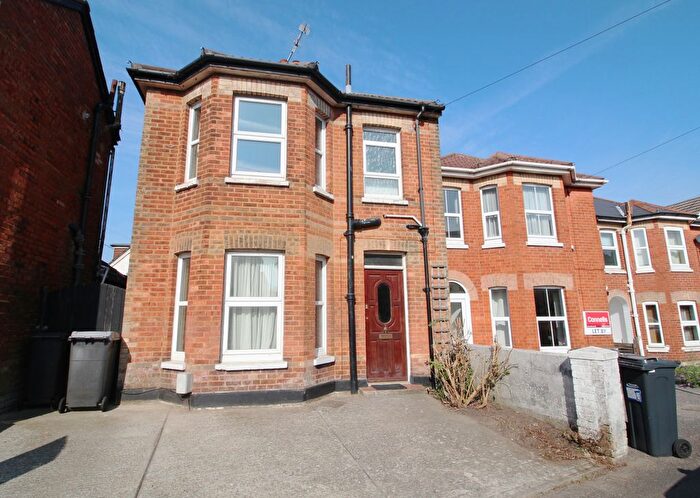 4 Bedroom Detached House To Rent In Trafalgar Road, Winton, Bournemouth, BH9