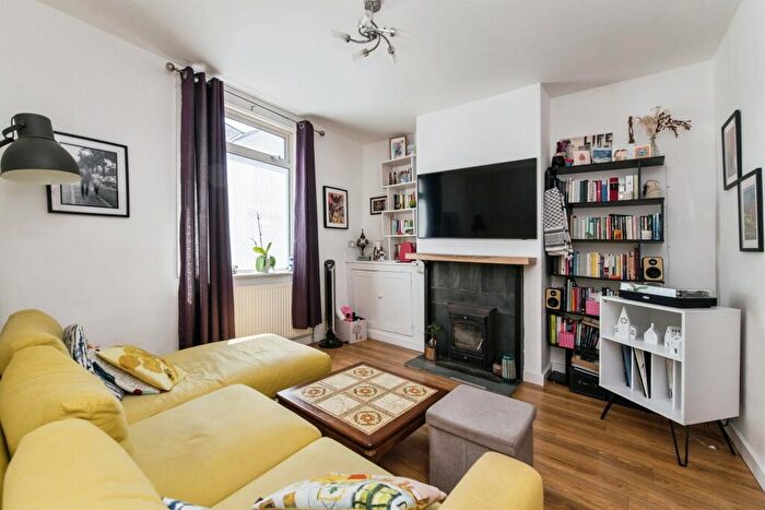 3 Bedroom Terraced House For Sale In Codrington Street, Exeter, EX1