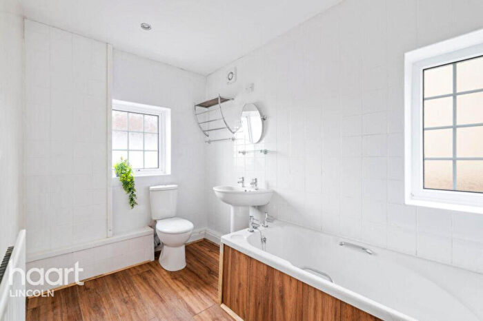 3 Bedroom Semi-Detached House To Rent In High Street, Billinghay, LN4