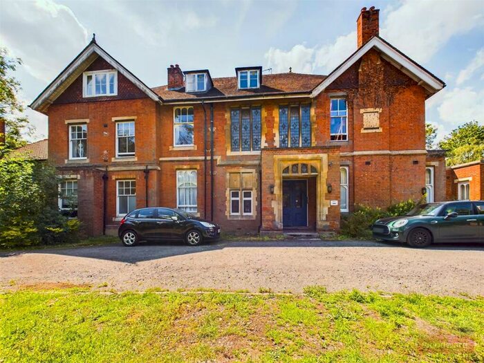 1 Bedroom Flat To Rent In Westbourne House, Mount Park Road, Harrow On The Hill, HA1