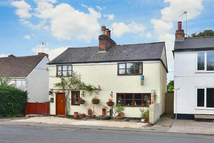 2 Bedroom Detached House For Sale In Duckpitts Cottages, Bramling, Canterbury, Kent, CT3