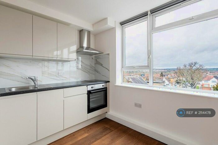 Studio To Rent In Rubens House, London, N3