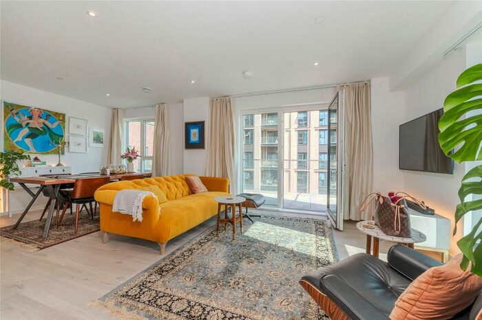 2 Bedroom Flat To Rent In Effra Gardens, Heartwell Avenue, E16