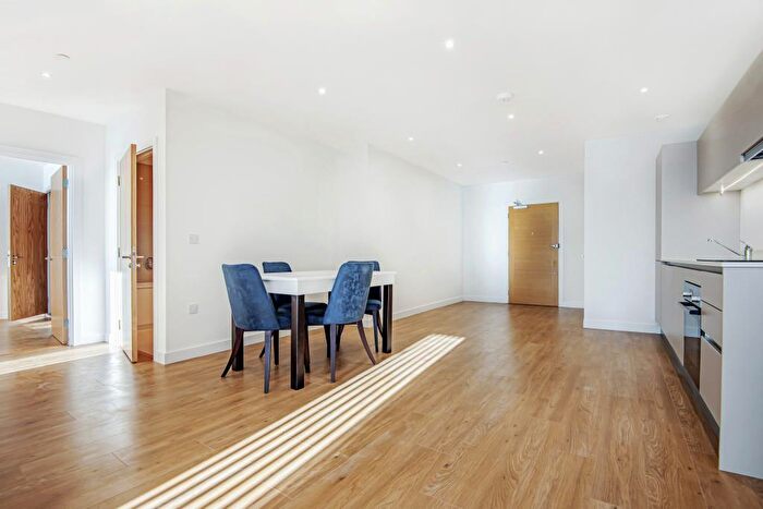 2 Bedroom Apartment To Rent In Royal Winchester House, Bracknell, RG12