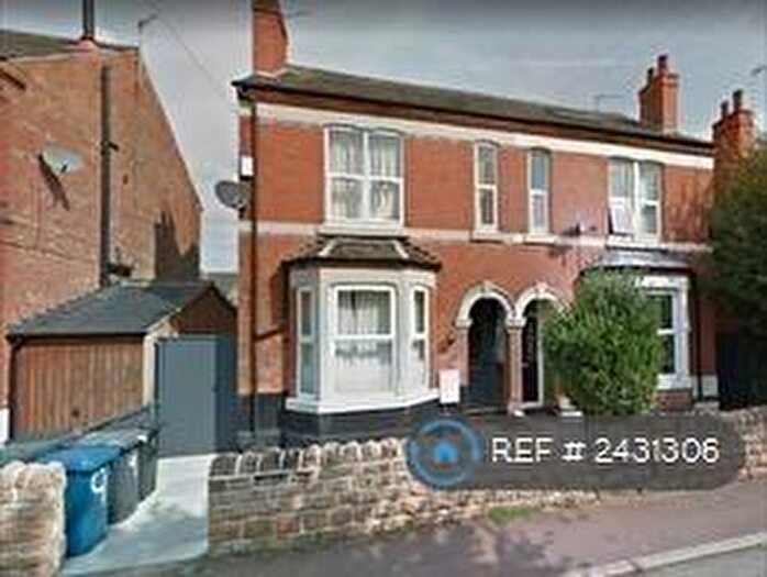 4 Bedroom Semi-Detached House To Rent In West Bridgford, Nottingham, NG2