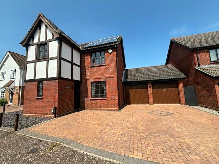 5 Bedroom Detached House To Rent In Pollards Green, Chelmer Village, Chelmsford, CM2