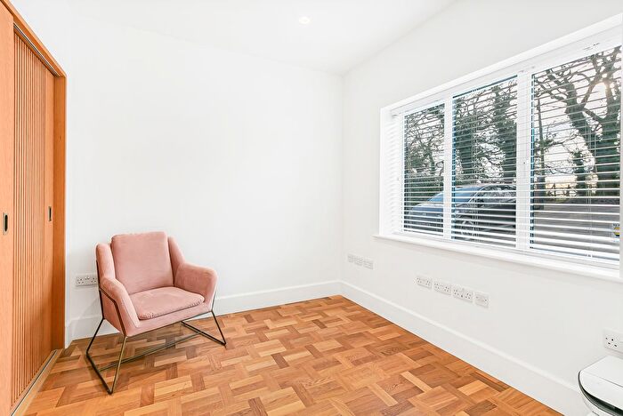 5 Bedroom Detached House To Rent In New Park Road, Newgate Street, Hertford, SG13