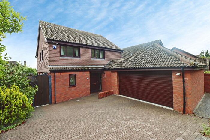5 Bedroom Detached House For Sale In College Park Drive, Bristol, BS10