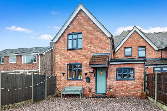 4 Bedroom End Of Terrace House For Sale In Grove Cottages, Bromyard Road, St. John's, Worcester., WR2