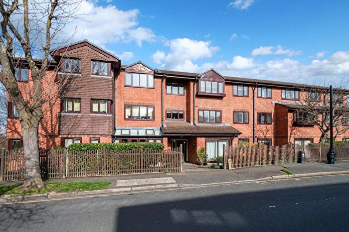 1 Bedroom Apartment For Sale In Wordsworth Drive, Cheam, SM3