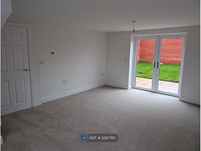 3 Bedroom Semi-Detached House To Rent In Cooper Avenue, Wellington, TA21