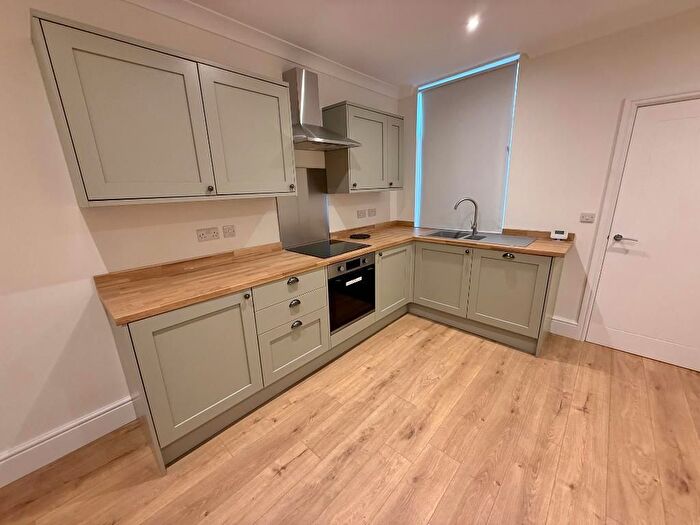 3 Bedroom Terraced House For Sale In West Street, Hoyland, Barnsley, S74