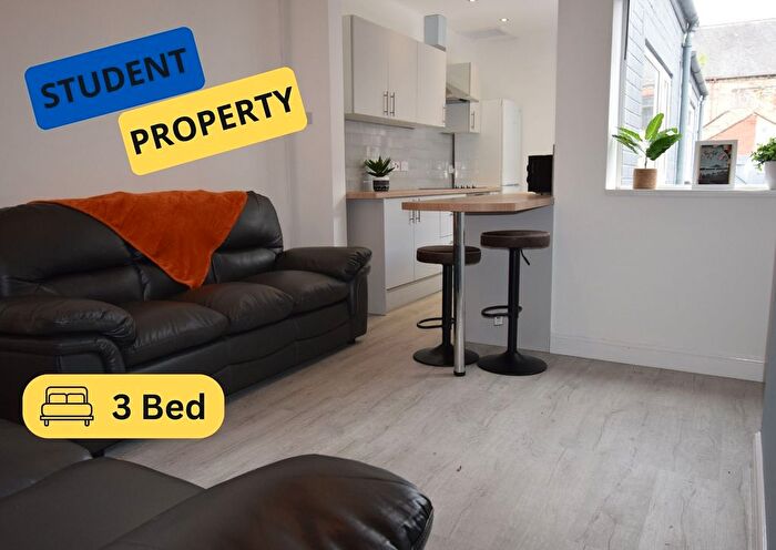 3 Bedroom Terraced House To Rent In Thornton Road, Stoke-On-Trent, ST4