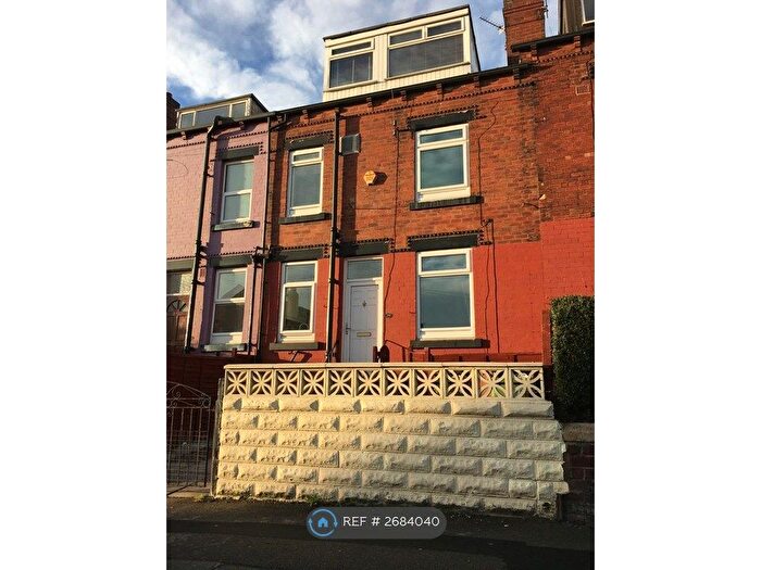 3 Bedroom Terraced House To Rent In Strathmore View, Leeds, LS9