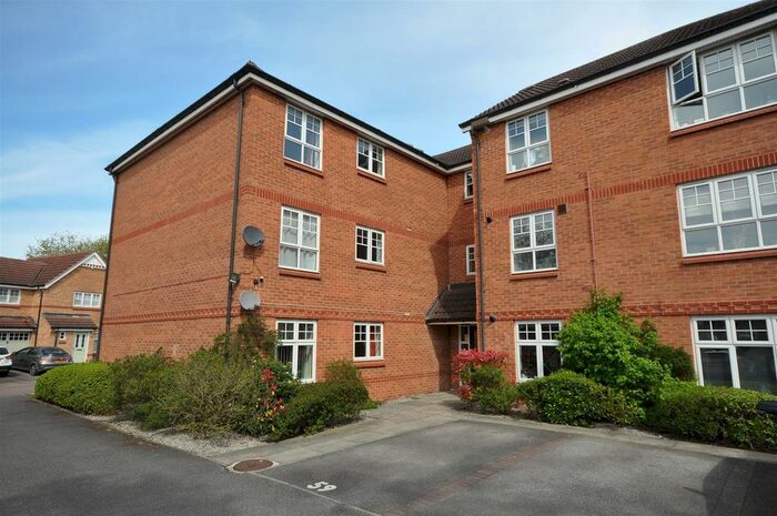 2 Bedroom Flat To Rent In Redbarn Drive, York, YO10