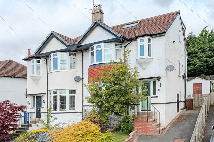 5 Bedroom Semi Detached House For Sale In Allerton Grange Drive, Leeds, West Yorkshire, LS17