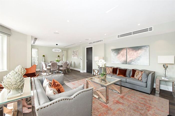 4 Bedroom Penthouse To Rent In Arkwright Road, Hampstead, London, NW3