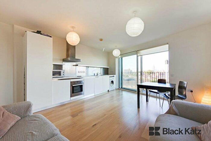 1 Bedroom Flat To Rent In South Central East, Steedman Street, Elephant And Castle, SE17