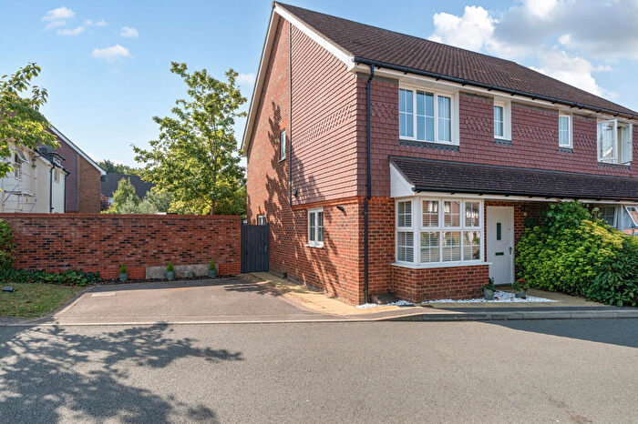 3 Bedroom Semi-Detached House For Sale In Honeysuckle Drive, Billingshurst, RH14