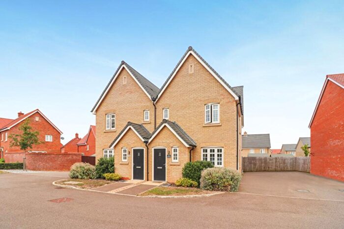 3 Bedroom Semi-Detached House For Sale In Halton Place, Shortstown, MK42