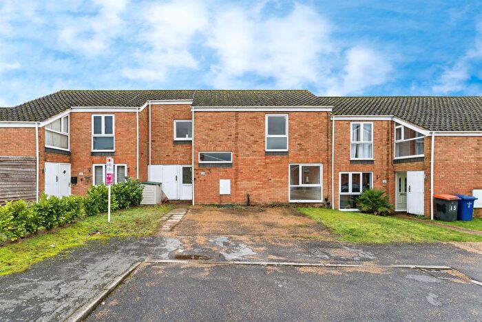 3 Bedroom Terraced House For Sale In Chestnut Way, Raf Lakenheath, Brandon, IP27