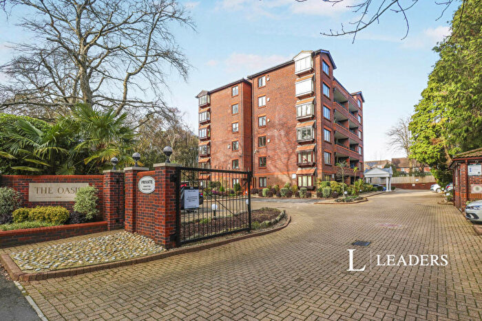 2 Bedroom Flat To Rent In Lindsay Road, Poole, Dorset, BH13