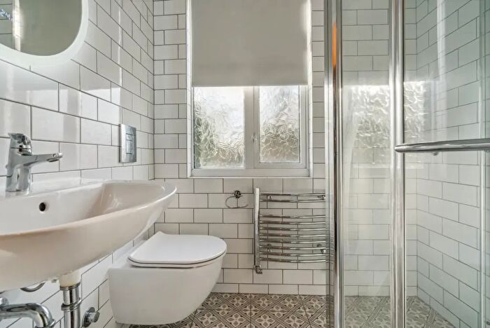 1 Bedroom Maisonette To Rent In Rickmansworth Road, HA5
