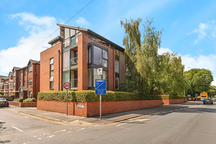2 Bedroom Flat For Sale In Barlow Moor Road, Manchester, Lancashire, M20