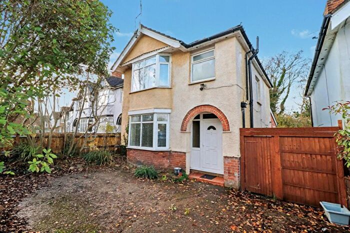 3 Bedroom Semi Detached House To Rent In Athelstan Road, SO19