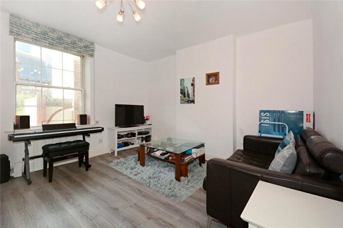 1 Bedroom Flat To Rent In Arcadia Court, Old Castle Street, E1