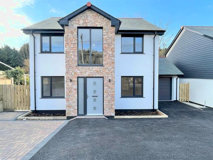 4 Bedroom Detached House For Sale In Wheal Rose, Scorrier, Redruth, TR16