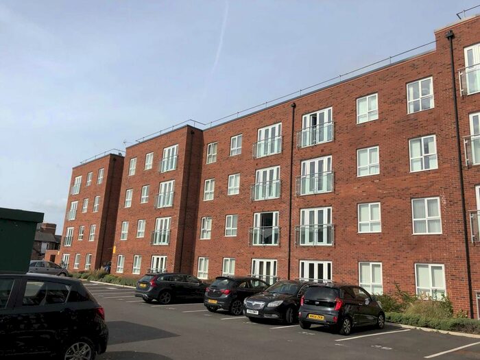 2 Bedroom Flat To Rent In Spires View, Howley, WA1