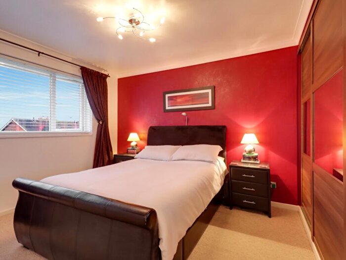 3 Bedroom End Of Terrace House For Sale In Mayfield Road, Southam, Warwickshire, CV47