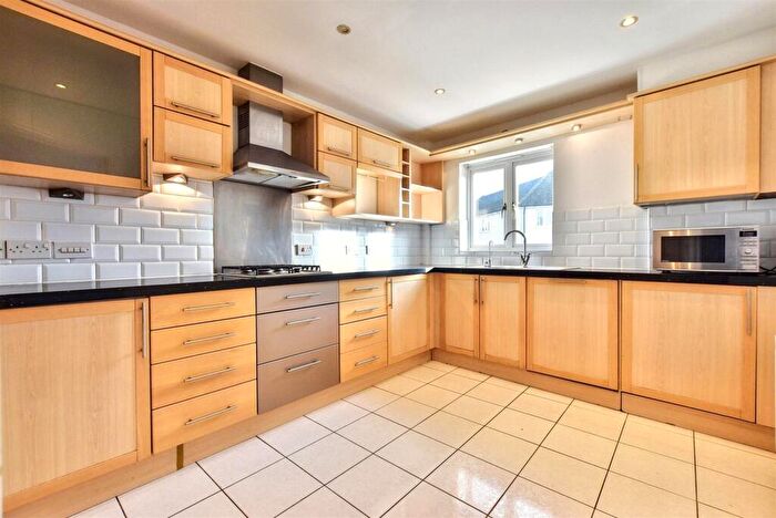 4 Bedroom Terraced House To Rent In Medway Court, Aylesford, ME20