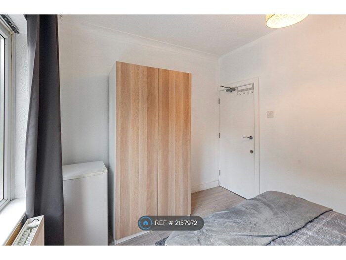 1 Bedroom Flat To Rent In London Road, Purfleet, RM19